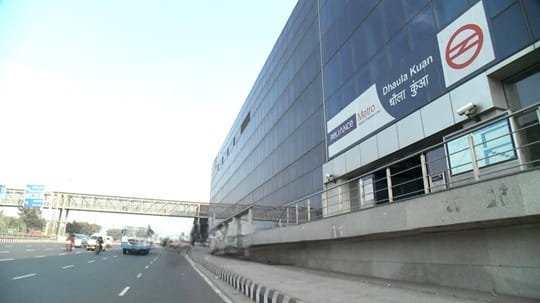 Dhaula Kuan Metro Station